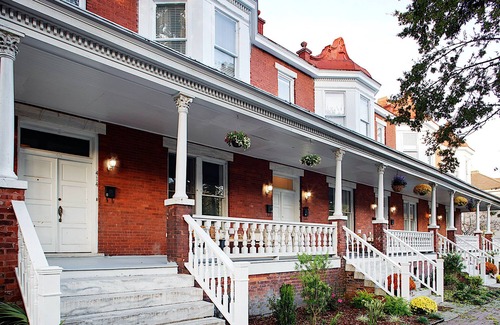 Dixon Park Apartment | Newly Renovated Historic District Apt