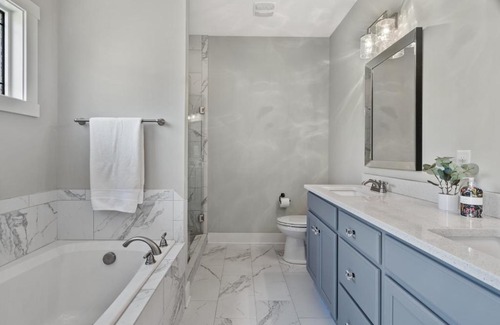 Jeffersonville House | Newly renovated home near Derby