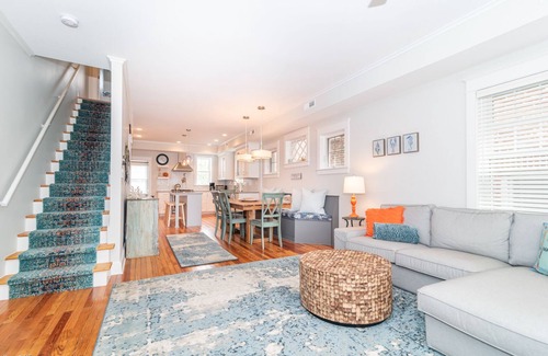 Margate City House | Newly renovated house across from the beach, center of town