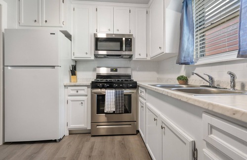 Richwood House | Newly Renovated Home Near Hospital, Chemical Plant, and College