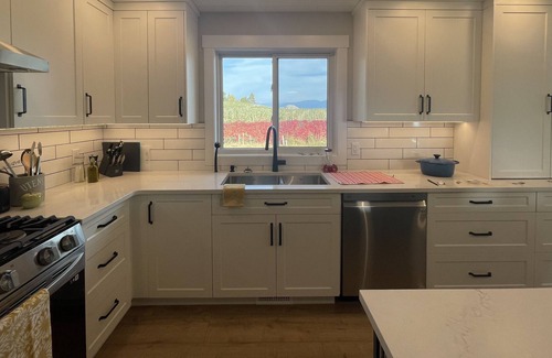 Vernon House | Newly Renovated Home Orchards!