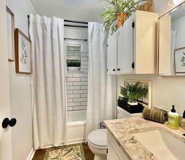 Marksville Villa | Newly Renovated Home - Sleeps 10