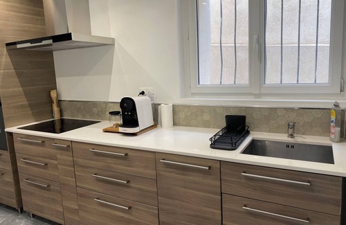 Saint-Antoine House | Newly renovated house private parking beach convenience bus station and port airport