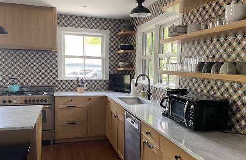 Red Hook House | Newly renovated house in the village of Red Hook-close to Rhinebeck and Bard