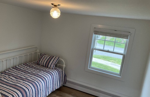 Easton's Point House | Newly Renovated in walking distance to two of Newport’s best beaches!