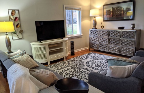 Erie House | NEWLY renovated just minutes from Airport/Presque Isle!