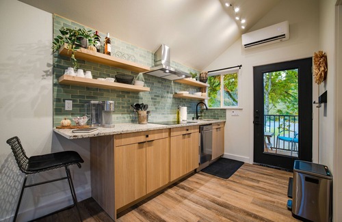 Issaquah House | Newly Renovated + King Suite + Steps 2 Town, The Gateway Barn- Newly Renovated!