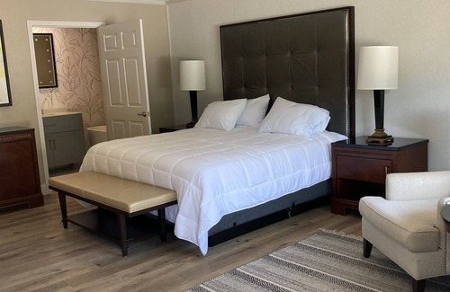 Wappapello Resort | Newly renovated King Suite w/high speed internet