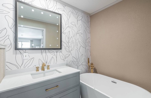Wappapello Resort | Newly renovated King Suite w/high speed internet
