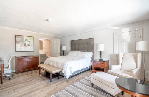Wappapello Resort | Newly renovated King Room w/high speed internet