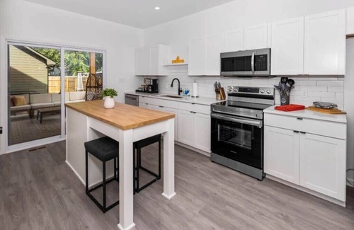 Indianapolis House | Newly Renovated l Fire Pit, Hot Tub, Arcade!