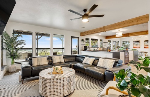 Leander House | Newly Renovated! Lux! Weddings! Pets OK