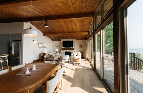 Markerville Cabin | Newly Renovated Luxury Lake Front Cottage with Private Dock and boat lift