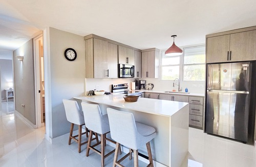 Zarzal Apartment | Newly Renovated Luxurious Beachfront Condo