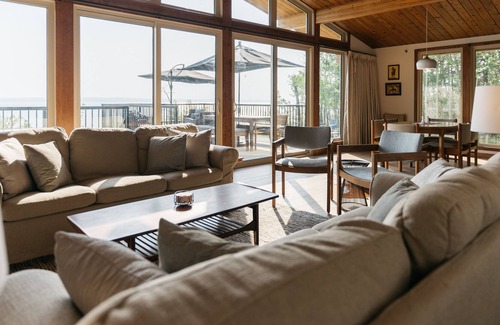 Markerville Cabin | Newly Renovated Luxury Lake Front Cottage with Private Dock