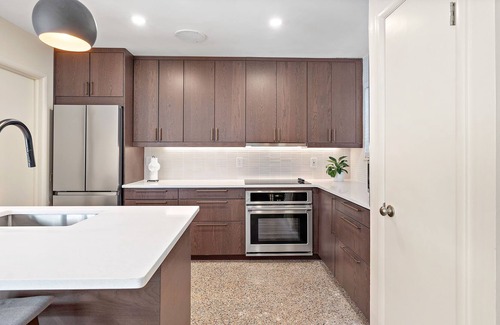 Slidell House | Newly Renovated Mid Century Modern Home - 30 Minutes From New Orleans