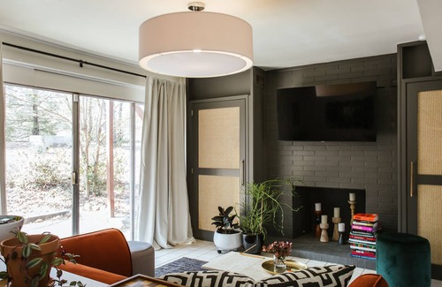 Athens House | Newly Renovated Mid-Century Modern Beauty in the Woods