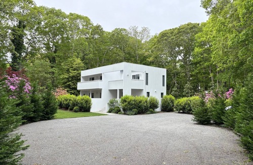 Northwest Harbor House | Newly renovated Modern East Hampton Home/Pets welcome
