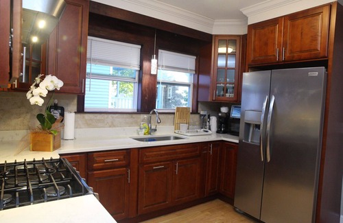 Neponset - Port Norfolk Apartment | Newly Renovated Modern Retreat l Near T