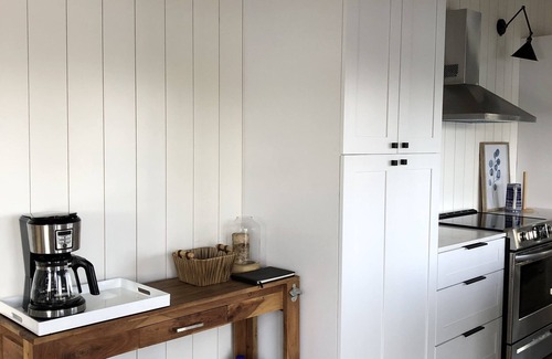 Bracebridge Cottage | Newly-Renovated Muskoka Island Cottage Steps From Water