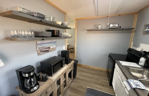 Albany Cabin | Newly renovated near Rowena, Grider and Wolf Creek Dam