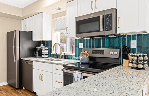 Roseville Apartment | Newly Renovated Near Downtown, Roseville