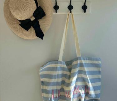 Stillinge Strand House | Newly Renovated Nearby Beach