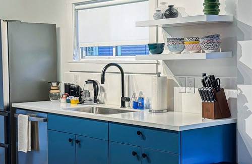Burns Park Apartment | Newly Renovated Neighborhood Gem