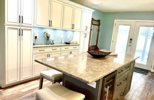 Dandridge House | Newly Renovated, NEW ADDITION, PATIO & Dockable LAKEFRONT Home - Douglas Lake