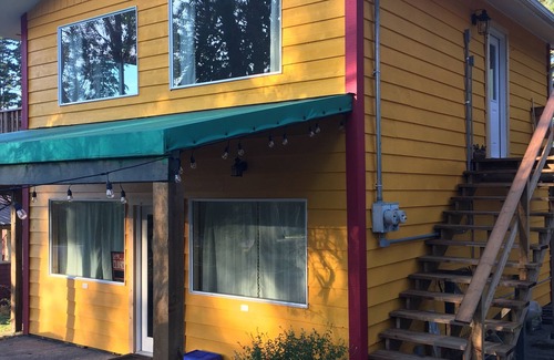 Mayne Island Apartment | Newly renovated ocean view one bedroom apartment on Mayne Island B.C