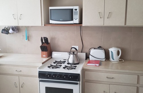 Sandys Apartment | Newly renovated one bedroom apartment.
