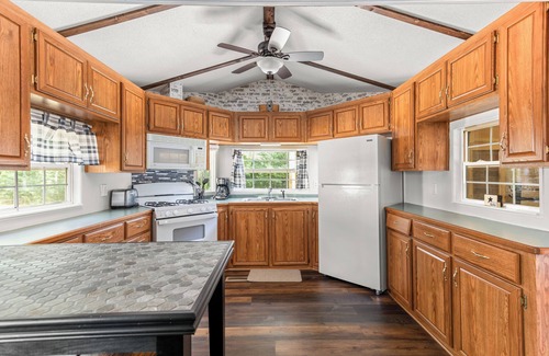 Brimfield House | Newly Renovated Park Model in Quiet Campground