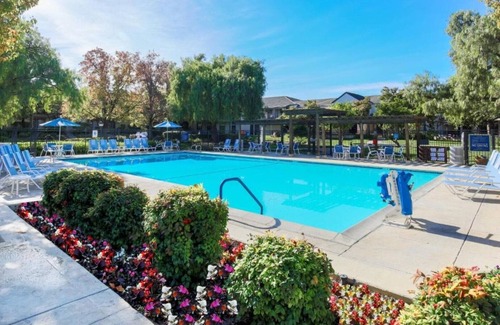 Pleasanton House | Newly Renovated Pleasanton Marriott