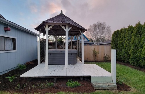 Seaview House | Newly Renovated, Private Backyard with Hot Tub