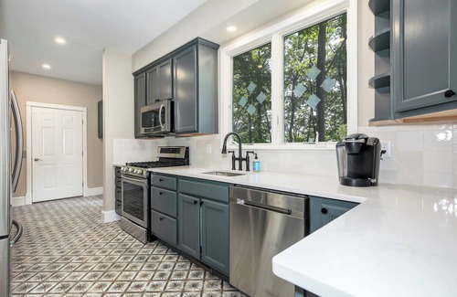 Lusby House | Newly Renovated River Retreat w/Dock and Pool