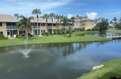 Fort Pierce Condo | ❤️❤️Newly Renovated second floor Unit in Ocean Villas III with KING Bed❤️❤️