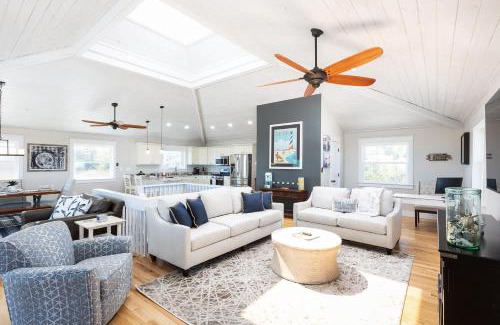 Carolina Dunes House | Newly Renovated Semi-Oceanfront Duck Home With Pool