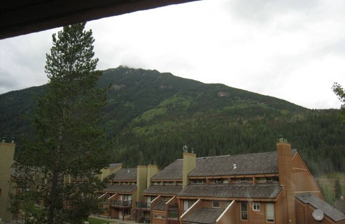 East Kootenay House | Newly renovated, Ski in/Walk out