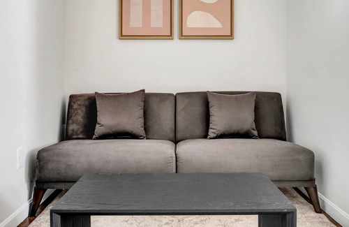 South Boston Apartment | Newly renovated South Boston 2BR by Blueground