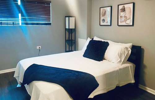 Chatham Apartment | Newly Renovated Southside Gem