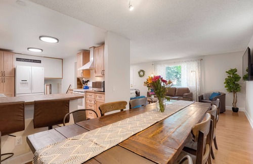 North Central Westminster House | Newly Renovated-Spacious-20min to Den& Boulder-HotTub/Game Room/Basketball Court