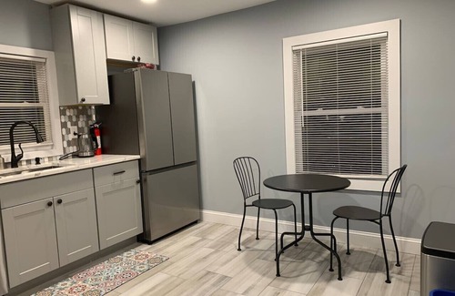 Montclair Apartment | Newly Renovated Spacious 4BR peaceful downtown Apt
