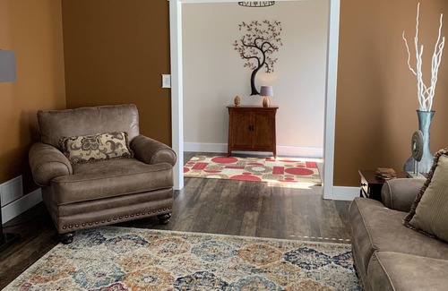 Douglass Hills House | Newly Renovated. Spotless. Secure Neighborhood