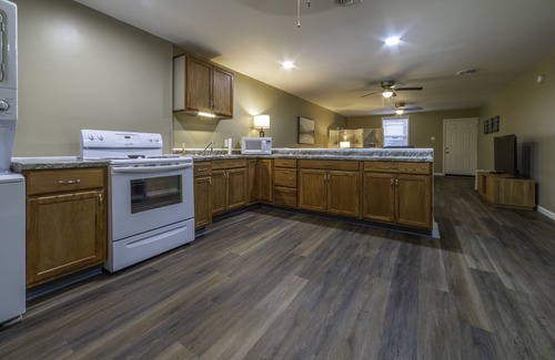 Hermitage Apartment | Newly renovated studio apartment! Close to Buhl Park and Shenago Reservoir Lake