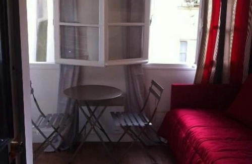 Odeon Apartment | Newly renovated studio Odeon in the Latin Quarter.