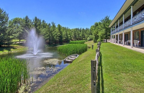 Bellaire Condo | Newly renovated studio condo at 4 seasons Shanty Creek Resort.