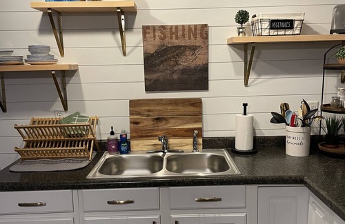 Newaygo Apartment | Newly renovated Studio Apartment with gorgeous Muskegon River views. Hardy Dam.
