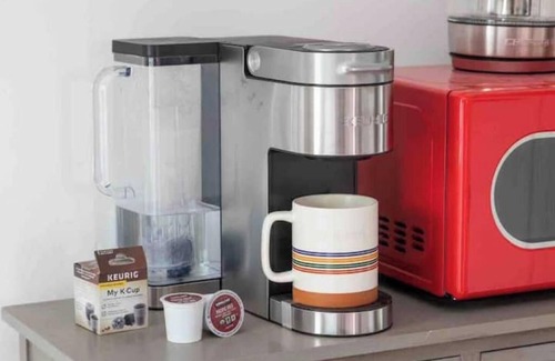 Old North End Apartment | Newly Renovated! - Sunny, Plush, Comfy, w/Coffee!