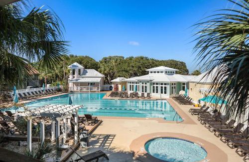 Saint Helena Island House | Newly Renovated Sunsuite! Centrally Located with Resort Access!