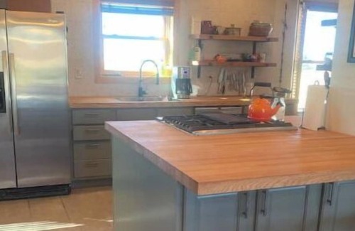 El Prado Cabin | Newly Renovated Taos Home Near Ski Valley!